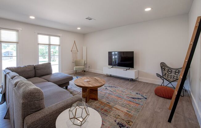 Charming 3/1 South Congress Retreat!