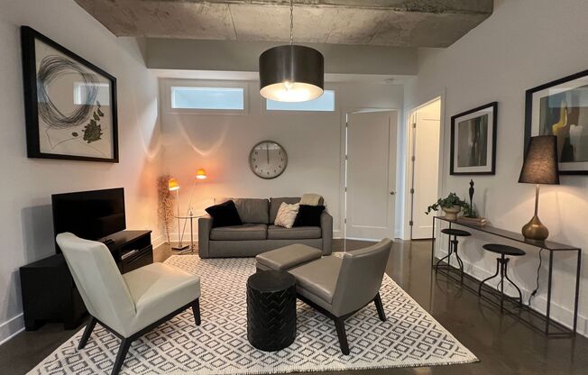 SLEEK 2 bedroom 2 bath West End Condo