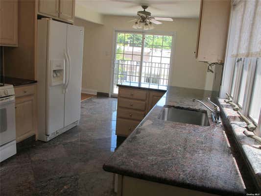 3 beds, 2 baths, 1,200 sqft, $3,200, Unit 2