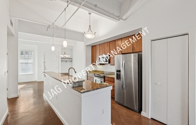 1661 RIVERSIDE AVE