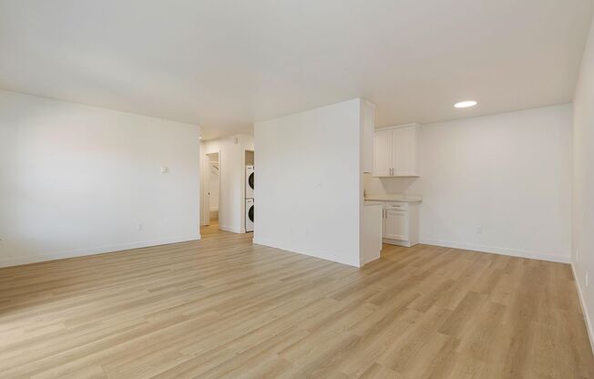 1 bed, 1 bath, 837 sqft, $2,062, Unit 305