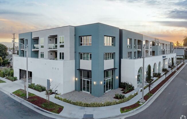 MOVE IN SPECIAL! Brand New Live/Work Lofts in Torrance!