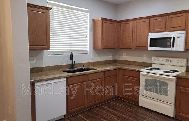3869 E SANTA FE LN