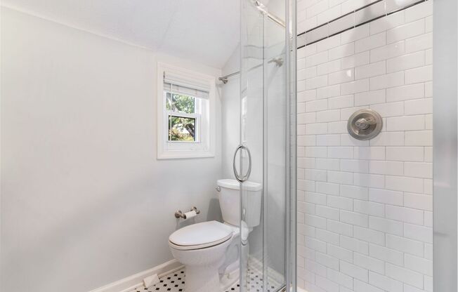 3 beds, 2.5 baths, $5,228