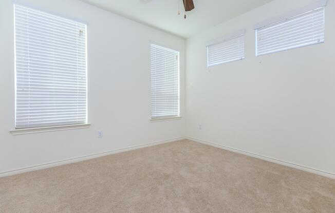 3 beds, 2 baths, 1,201 sqft, $1,461