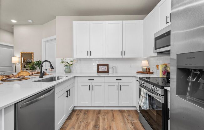 1 bed, 1 bath, 644 sqft, $1,425, Unit 4002