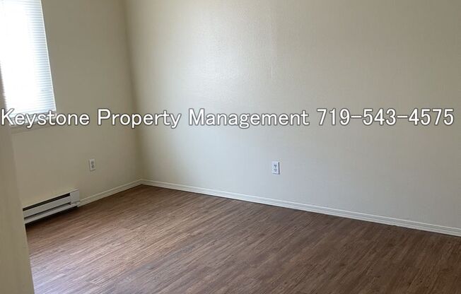 2 beds, 1 bath, $1,050, Unit 1026