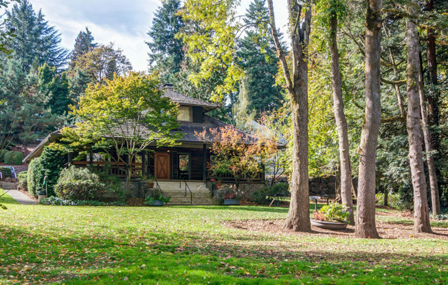 Exterior view of Miramonte Lodge