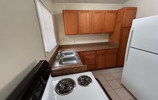 3 beds, 1 bath, $995