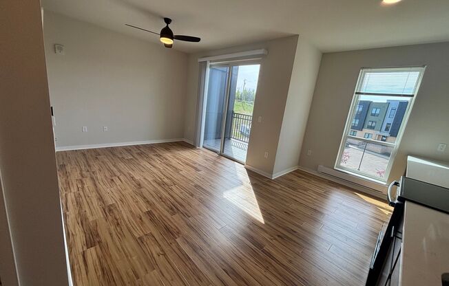 Studio, 1 bath, 585 sqft, $1,515, Unit 10009-109