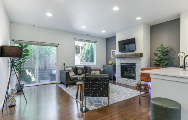 Immaculate 2-Bedroom Townhome in Tanasbourne with Smart Upgrades & High-End Finishes!