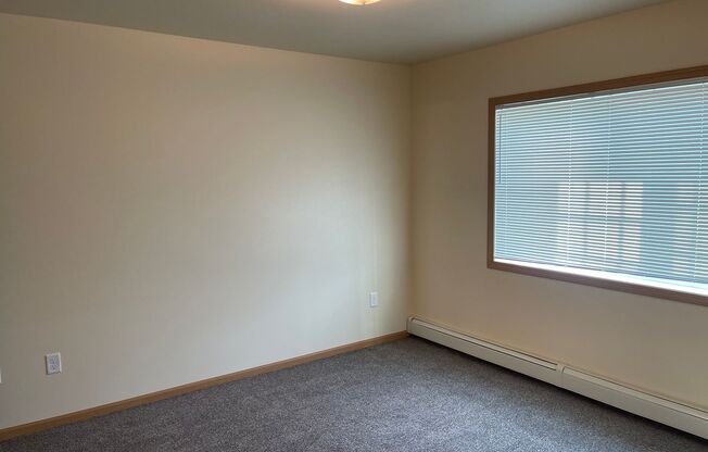 1 bed, 1 bath, 702 sqft, $1,075, Unit 5130-107