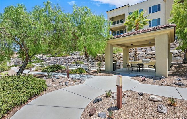 2 beds, 2 baths, $2,100