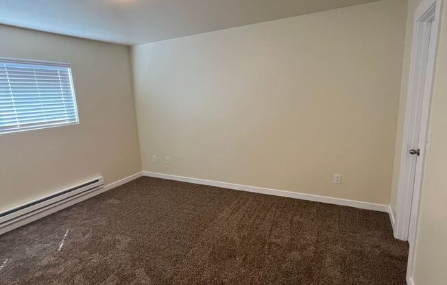 2 beds, 1 bath, 920 sqft, $1,500, Unit 7609-03