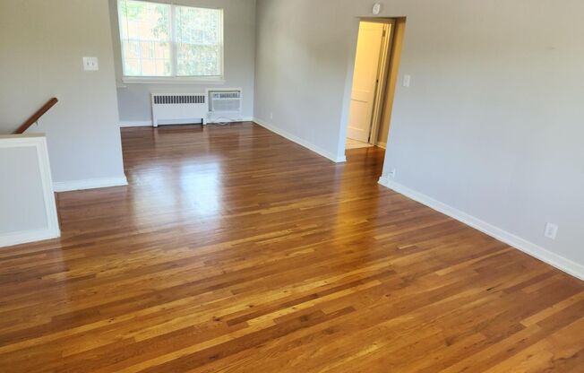 2 beds, 1 bath, 897 sqft, $2,385, Unit A-24