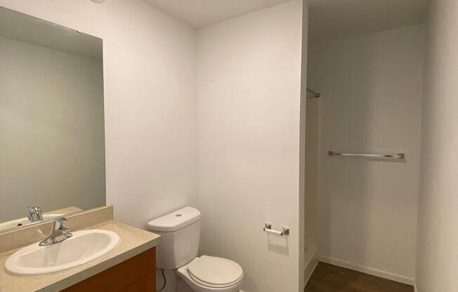 Studio, 1 bath, 180 sqft, $1,195, Unit 3419