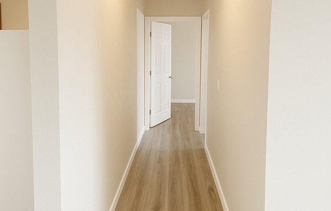 2 beds, 1 bath, 850 sqft, $1,299, Unit 404
