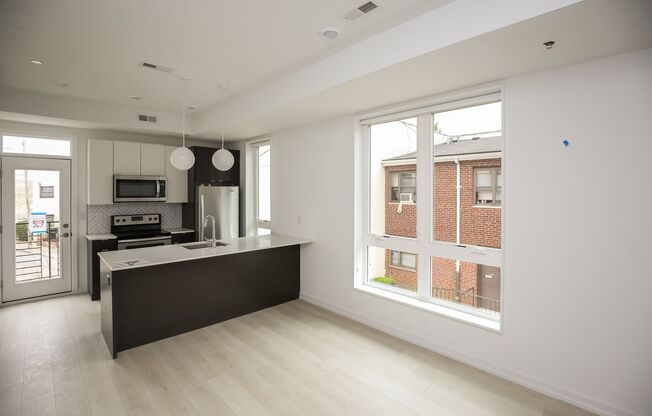 1 bed, 1 bath, 650 sqft, $1,620, Unit 1244 - C