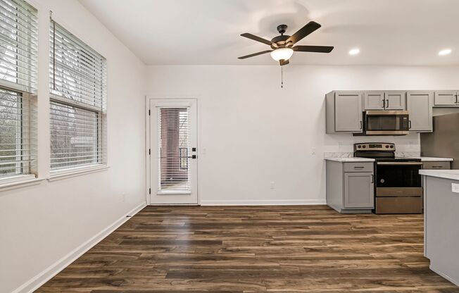 3 beds, 2 baths, 1,272 sqft, $2,125, Unit 231