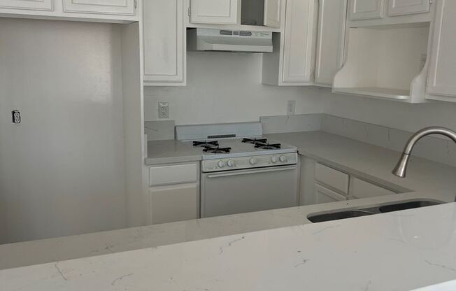 1 bed, 1 bath, $1,825, Unit 207