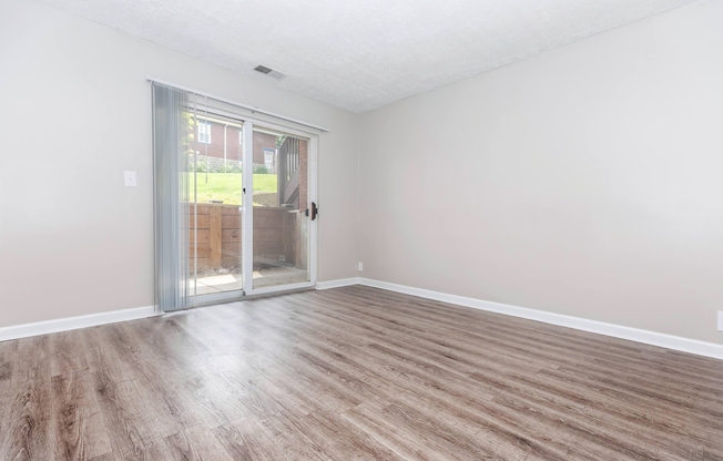 2 beds, 1.5 baths, 885 sqft, $1,194