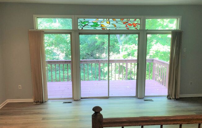 Updated Townhome Close to METRO