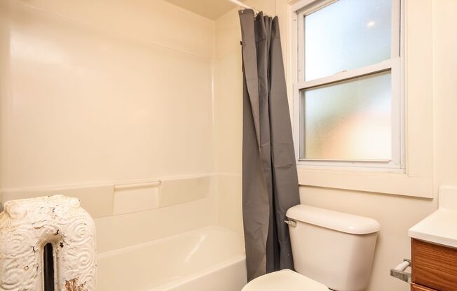 Studio, 1 bath, 225 sqft, $1,349, Unit 514-5