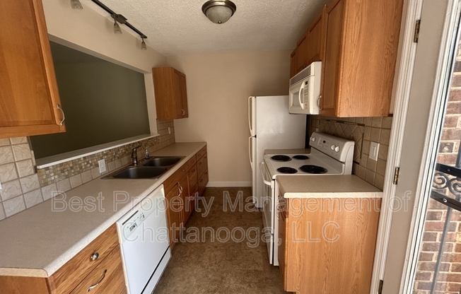 4000 WEBB RD