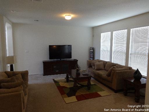 3 beds, 2.5 baths, $1,825