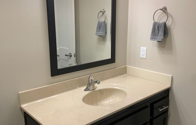 1 bed, 1 bath, 683 sqft, $1,800, Unit 313