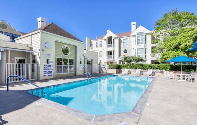 Serene & Pristine: 3 Bedroom, 3 Bath Bi-Level Condominium available in Central San Jose Location