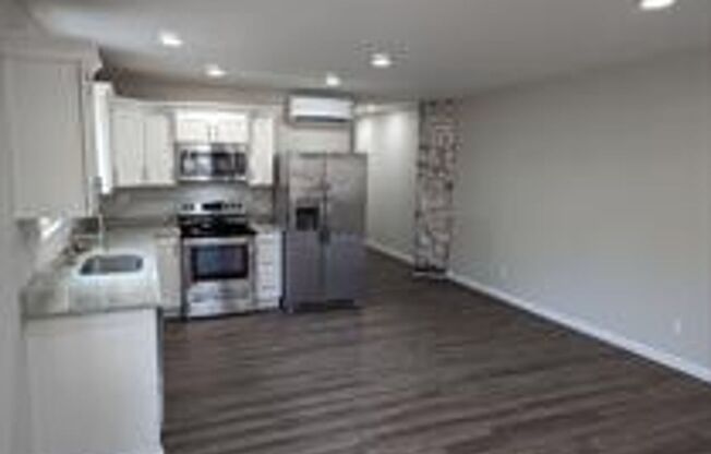 2 beds, 1 bath, $1,395, Unit 622 Perry Road - B