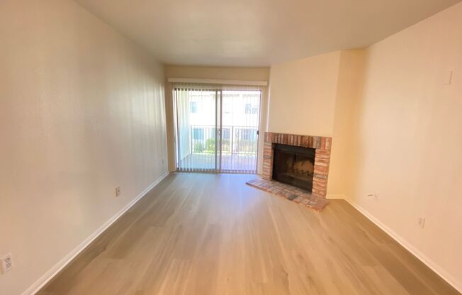 *Special* 1 Bedroom, 1 Bath Condo in Pacific Pines Community