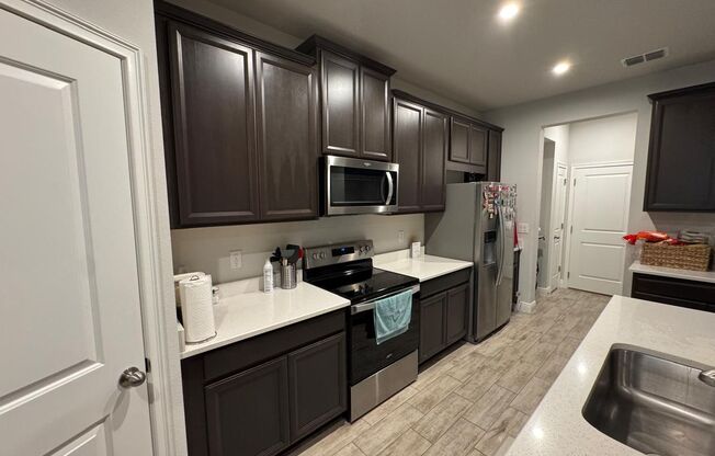 Beautifully maintained 3-bedroom, 2.5-bath townhome