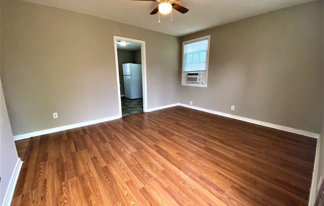 Woody Hills Dr - 982 / 984