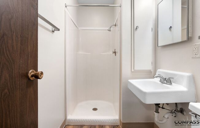 Studio, 1 bath, 315 sqft, $745, Unit 130