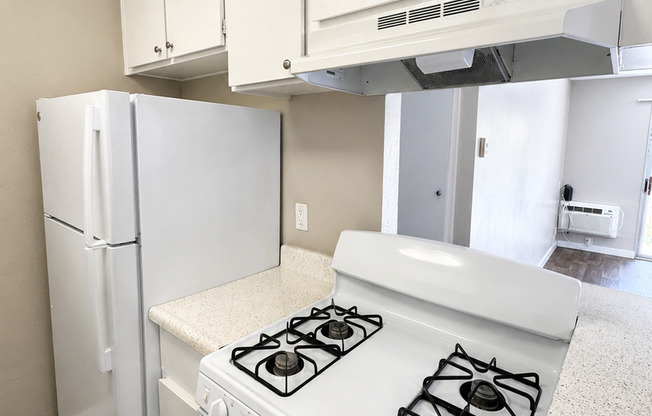 1 bed, 1 bath, 602 sqft, $2,195, Unit 32