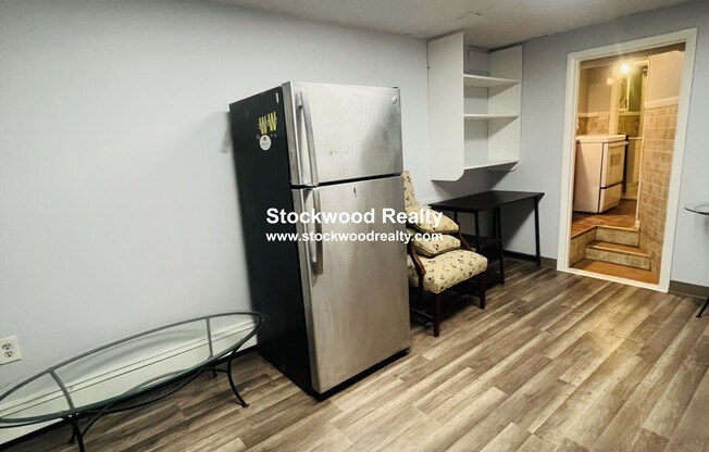 27 HOWELL ST