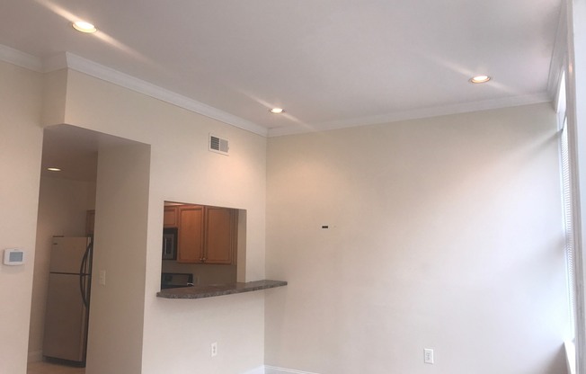 1 bed, 1 bath, 615 sqft, $1,499, Unit 333-B