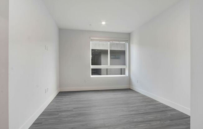 2 beds, 2 baths, 875 sqft, $2,825, Unit 502