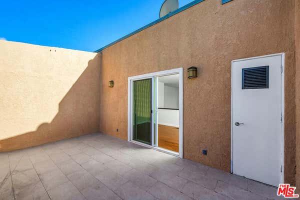 2 beds, 3 baths, 1,298 sqft, $3,800, Unit 2