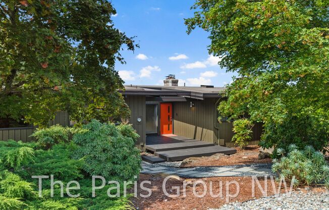 Extraordinary 4BR, 4200sf Mid Century Water View Home with Amazing Outdoor Spaces