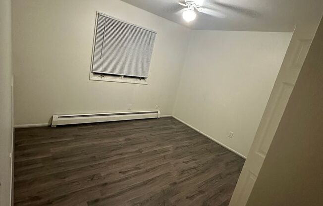 2 beds, 1 bath, 700 sqft, $1,900, Unit 1