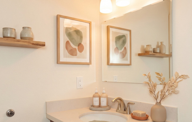 2 beds, 2 baths, 930 sqft, $2,895, Unit 106