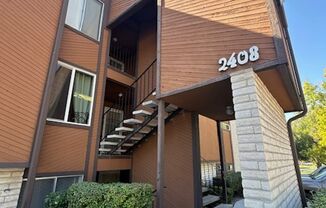 2 beds, 2 baths, $1,600, Unit Wood Hollow Condos