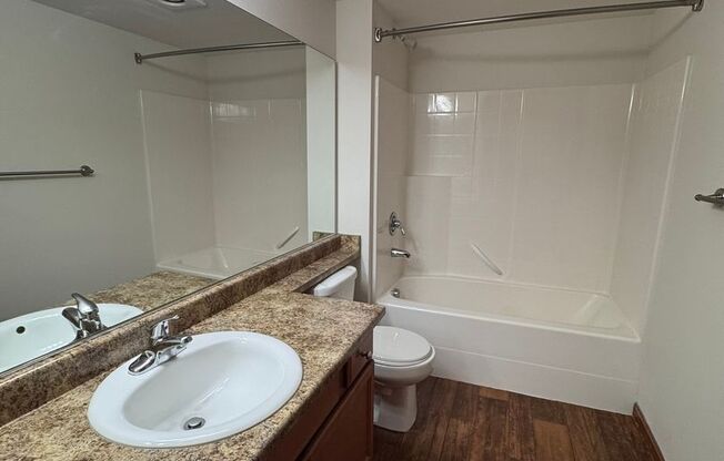2 beds, 1 bath, 833 sqft, $2,235, Unit B306