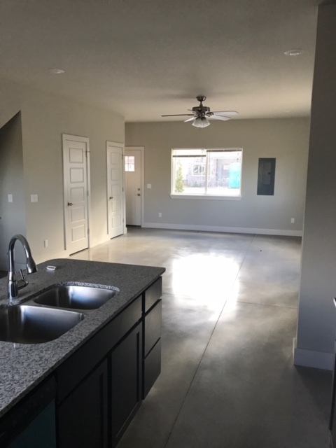 2 beds, 2.5 baths, 1,290 sqft, $1,395, Unit 307-1