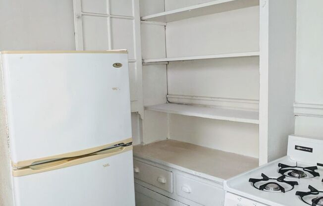 1 bed, 1 bath, $1,195, Unit Apt. 06