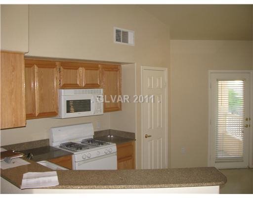 2 beds, 2 baths, $1,675, Unit # 2047