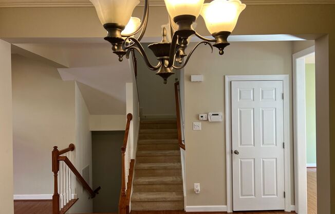 3 beds, 2.5 baths, $3,000